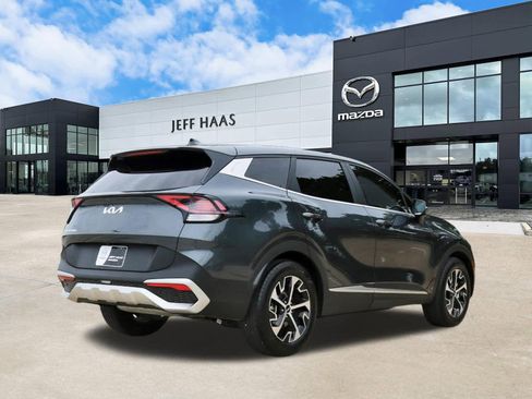 Used 2023 Kia Sportage EX FWD image 3