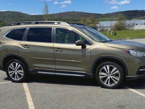 Used 2022 Subaru Ascent Limited w/ Technology Package AWD/4WD image 9