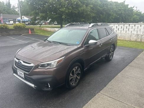 Used 2021 Subaru Outback Touring AWD/4WD image 2