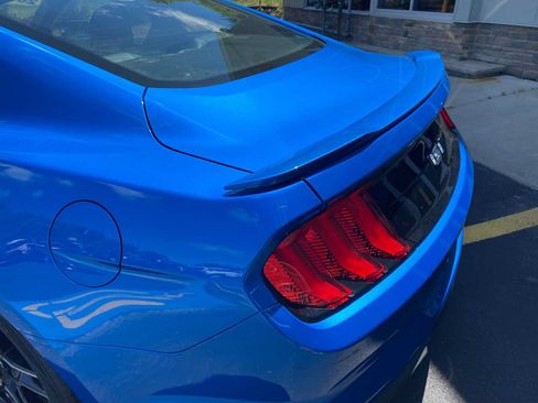 Used 2019 Ford Mustang GT Premium RWD image 31