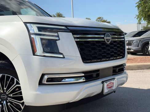 New 2026 Nissan Armada SL w/ Captain's Chari Seat Package AWD/4WD image 3