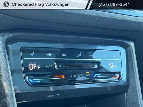 Used 2022 Volkswagen Tiguan SE R-Line image 41