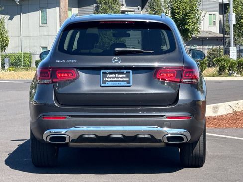 Used 2020 Mercedes-Benz GLC 300 image 4