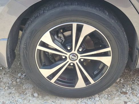 Used 2020 Nissan Sentra SV w/ Electronics Package FWD image 12