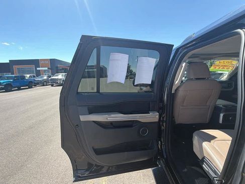 Used 2024 Ford Expedition Max Limited AWD/4WD image 18