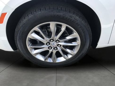 Used 2024 Buick Enclave Avenir w/ Avenir Technology Package AWD/4WD image 4