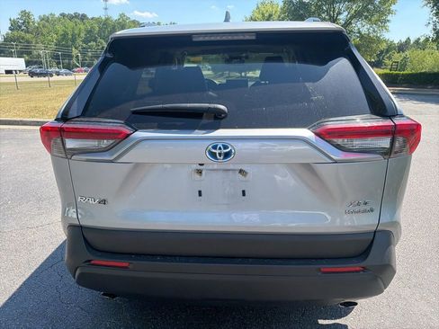 Used 2021 Toyota RAV4 XLE Premium AWD/4WD image 6