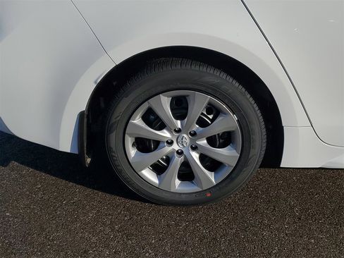 New 2026 Toyota Corolla LE image 5