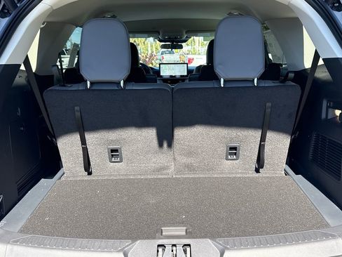 New 2026 Ford Explorer Active w/ Active Comfort Package image 20