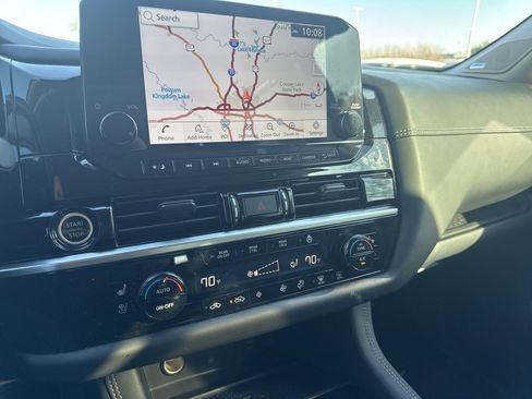 Certified 2023 Nissan Pathfinder Platinum w/ Black Appearance Package image 15