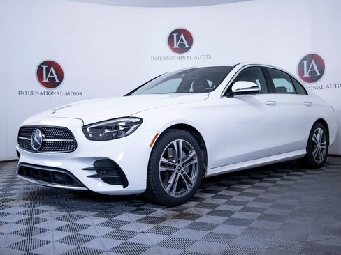 Used 2022 Mercedes-Benz E 350 4MATIC Sedan image 2