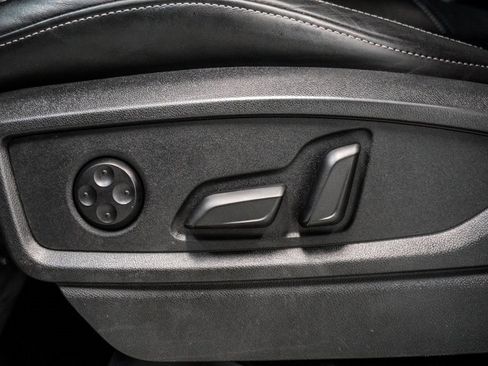 Used 2022 Audi SQ5 Prestige w/ Prestige Package image 19