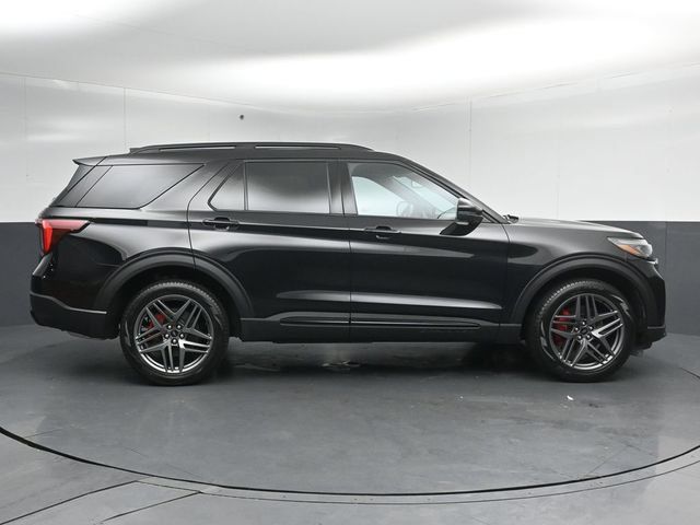 Certified 2025 Ford Explorer ST-Line w/ Premium Package AWD/4WD image 8