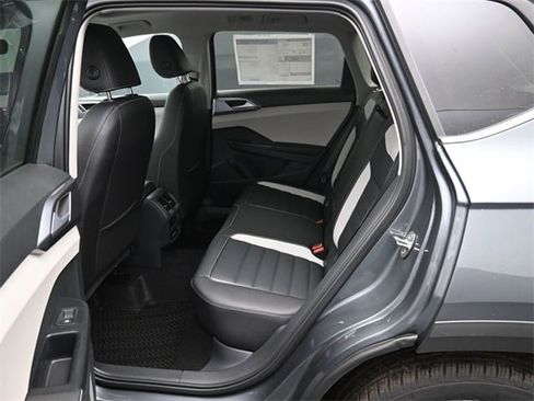 New 2026 Volkswagen Taos SEL image 11