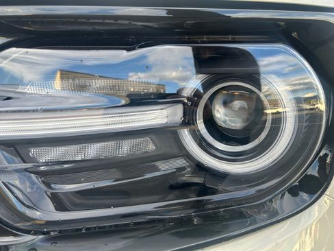 Certified 2025 Ford Bronco Sport Outer Banks w/ Outer Banks Tech Package+ AWD/4WD image 9