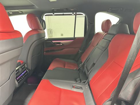 Used 2024 Lexus LX 600 F Sport AWD/4WD image 31