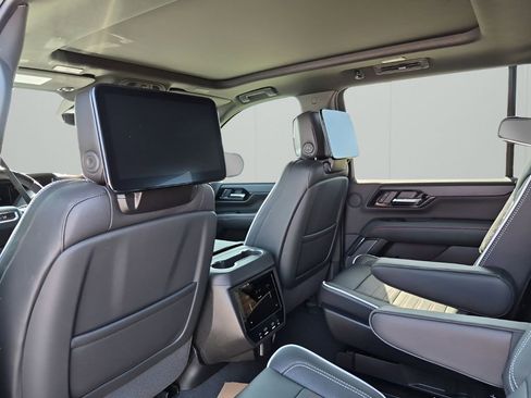 New 2026 GMC Yukon XL AT4 Ultimate image 18