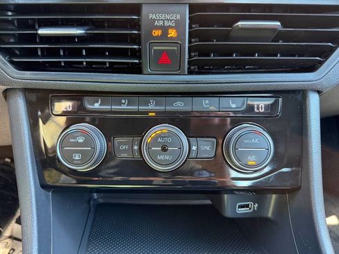 Used 2019 Volkswagen Jetta GLI Autobahn FWD image 36