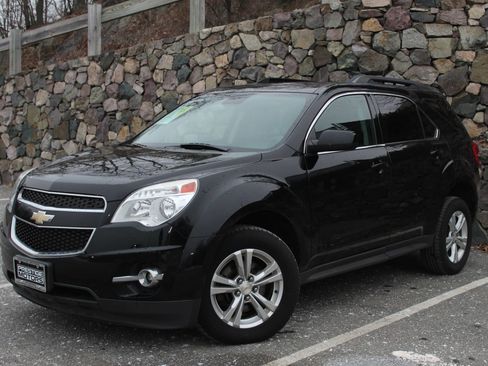 Used 2015 Chevrolet Equinox LT image 2