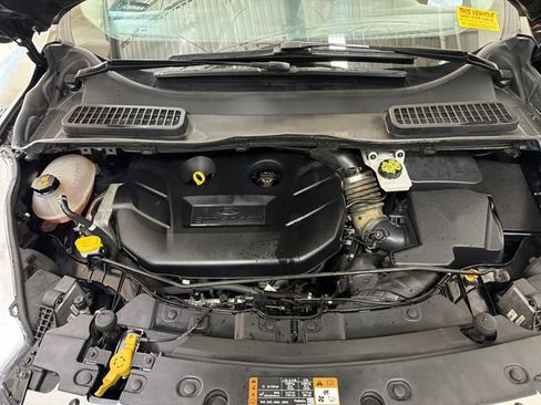 Used 2019 Ford Escape Titanium AWD/4WD image 27