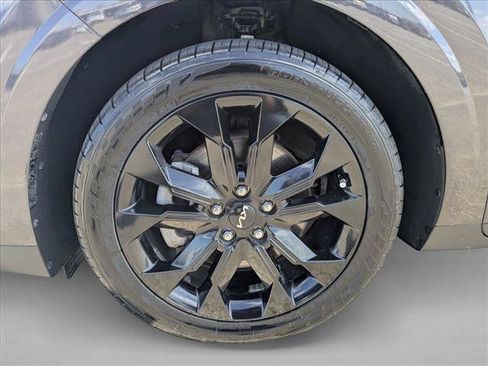Used 2024 Kia Carnival SX FWD image 24