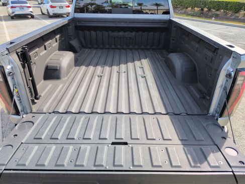 Used 2024 GMC Sierra 2500 AT4 w/ AT4 Premium Plus Package AWD/4WD image 31