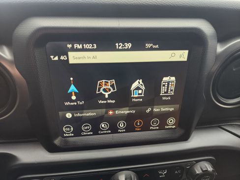 Used 2023 Jeep Gladiator Willys image 23