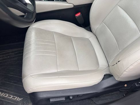 Certified 2022 Honda Accord Touring image 12