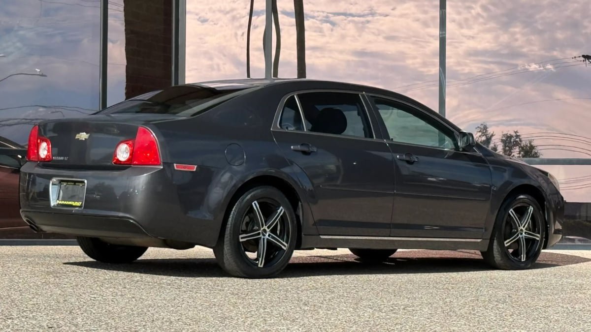 Used 2011 Chevrolet Malibu LT FWD image 12