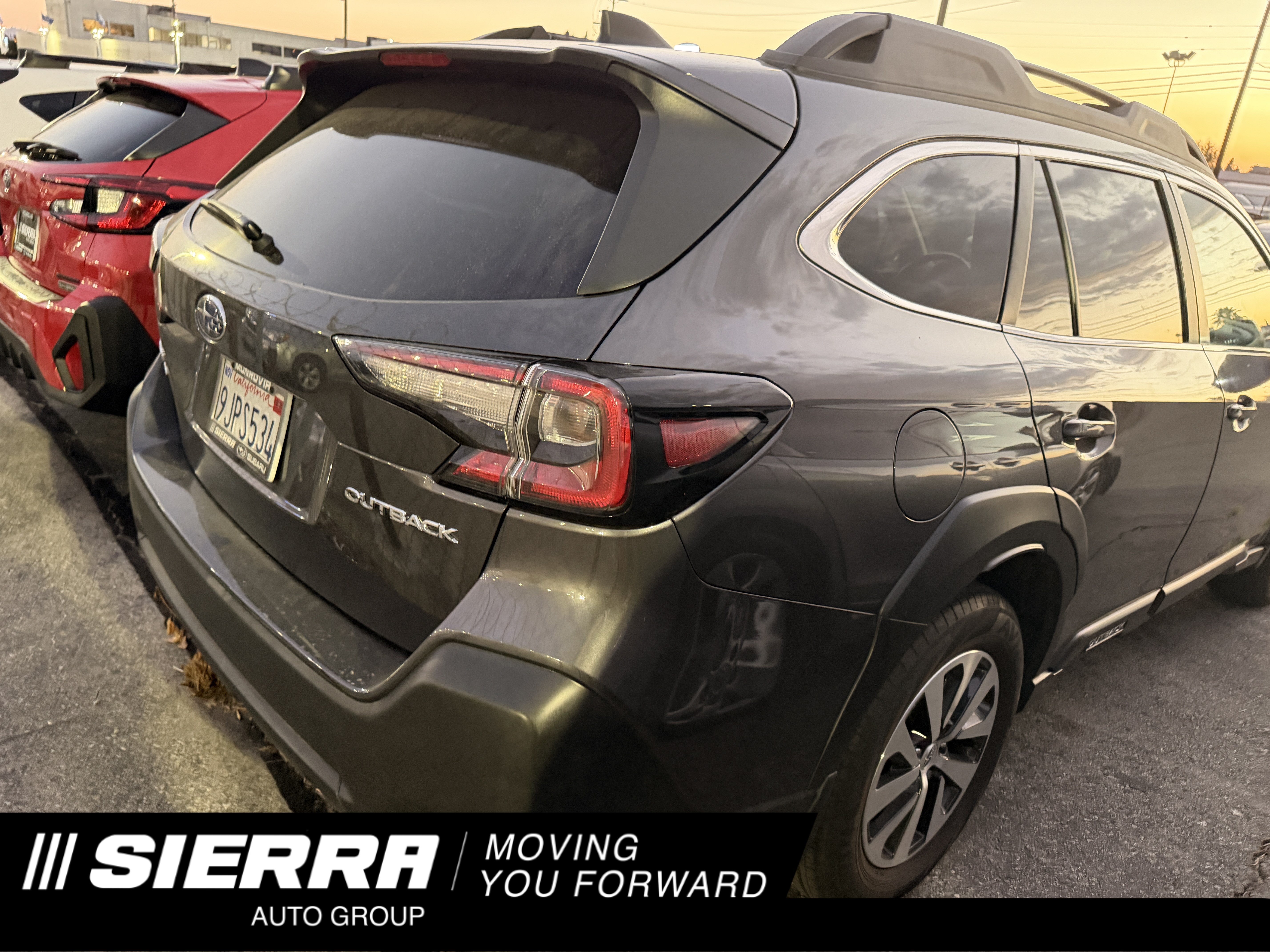 Used 2024 Subaru Outback Premium AWD/4WD image 1