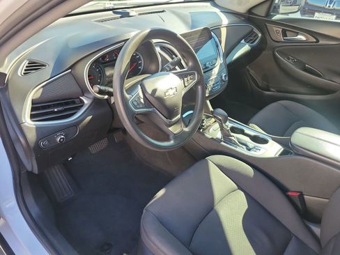 Used 2022 Chevrolet Malibu LT image 17