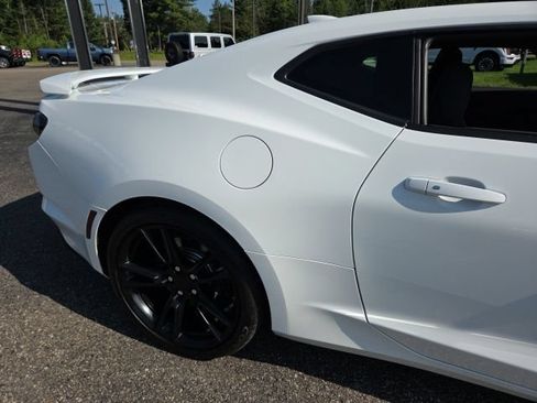 Used 2019 Chevrolet Camaro SS RWD image 26