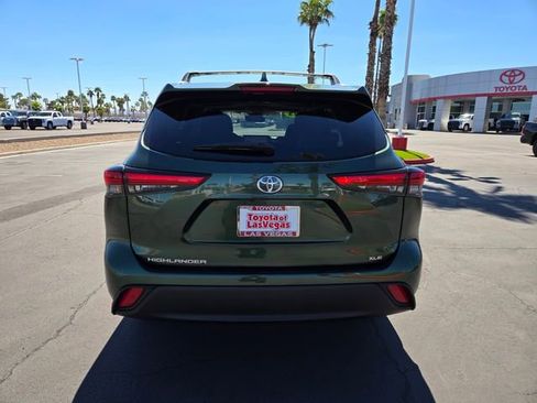 Used 2023 Toyota Highlander XLE image 5