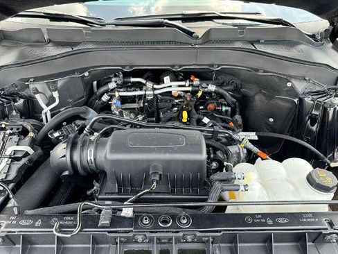 Certified 2024 Ford Explorer XLT AWD/4WD image 25