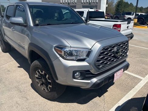 Used 2023 Toyota Tacoma TRD Off-Road w/ Technology Package image 10