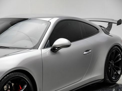 Used 2018 Porsche 911 GT3 w/ Sport Chrono Package image 25
