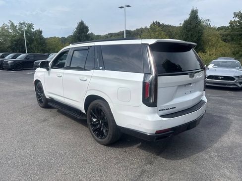 Used 2022 Cadillac Escalade Sport Platinum w/ LPO, ONYX Package AWD/4WD image 4