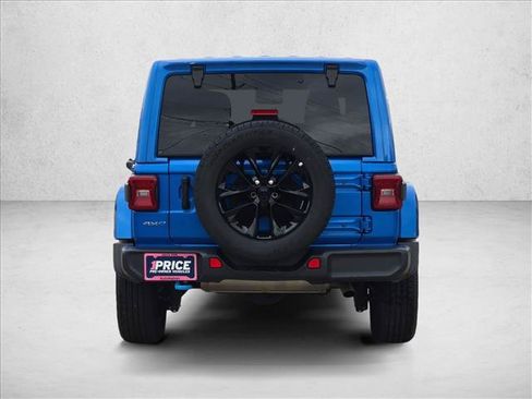 Used 2024 Jeep Wrangler Unlimited Sahara AWD/4WD image 6