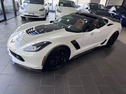 Used 2016 Chevrolet Corvette Z06 w/ 3LZ Preferred Equipment Group image 4