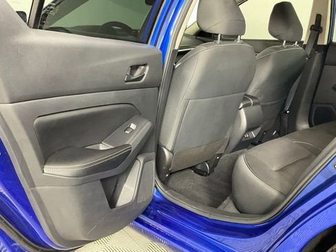 Used 2025 Nissan Altima 2.5 SV FWD image 12