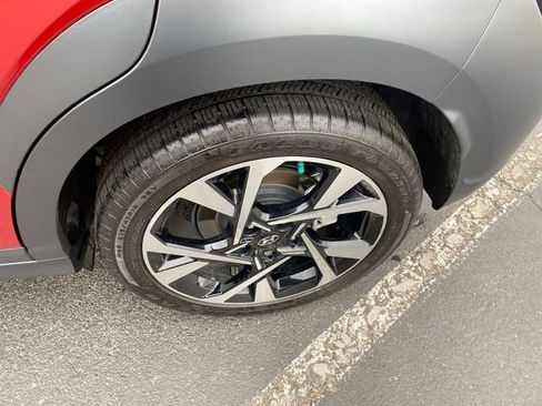 Used 2022 Hyundai Kona Limited image 10