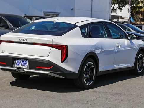 New 2026 Kia K4 EX image 9