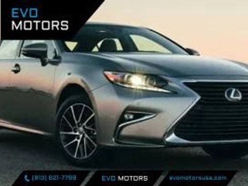 Used 2018 Lexus ES 350 w/ Luxury Package w/Wood Trim FWD image 1