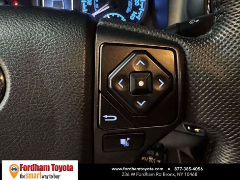 Used 2023 Toyota Tacoma TRD Sport AWD/4WD image 19