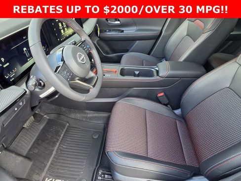 New 2026 Nissan Kicks SR FWD image 7