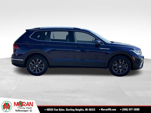 Certified 2023 Volkswagen Tiguan SE w/ Panoramic Sunroof Package AWD/4WD image 6