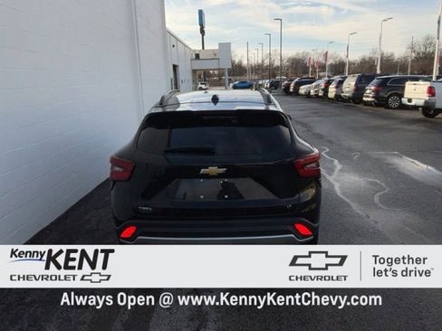 Certified 2025 Chevrolet Trax LT w/ LT Convenience Package image 6