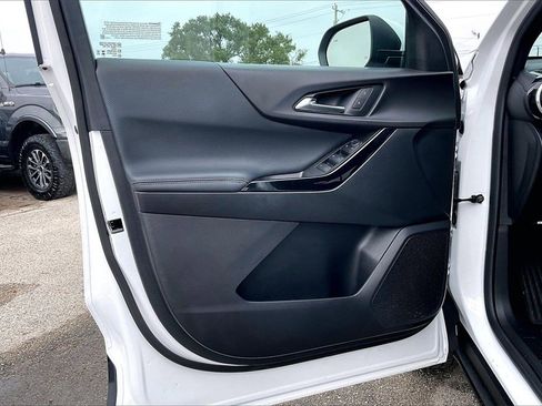 Certified 2025 Chevrolet Equinox LT w/ Safety and Technology Package image 17