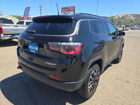 Used 2019 Jeep Compass Trailhawk w/ Leather Interior Group AWD/4WD image 5