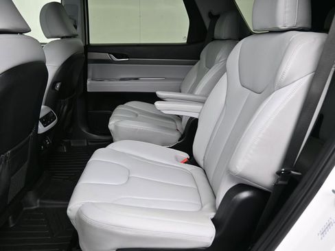 Used 2022 Hyundai Palisade SEL w/ Premium Package image 12